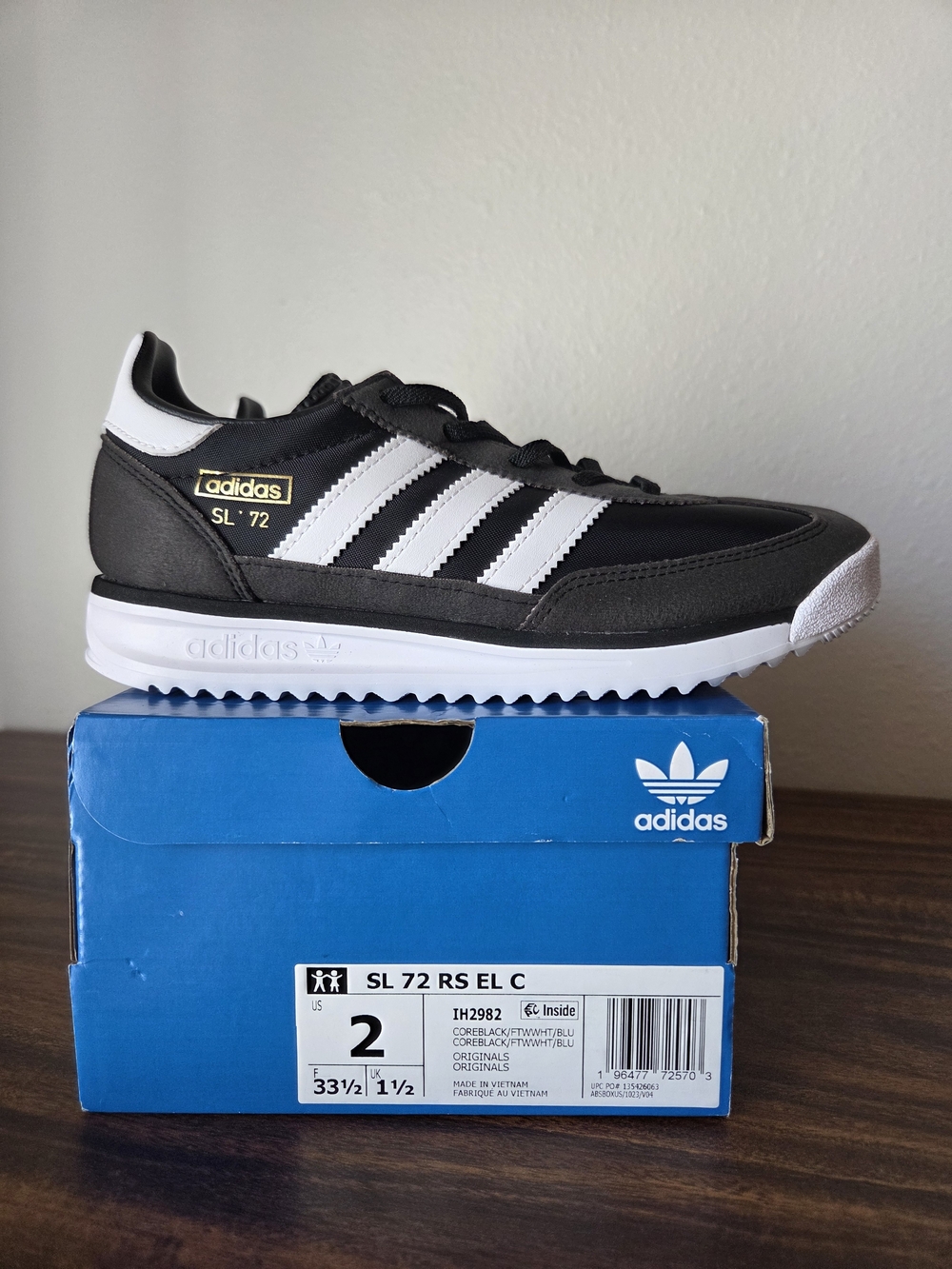 adidas SL '72 Black & White Retro Runner Size 2